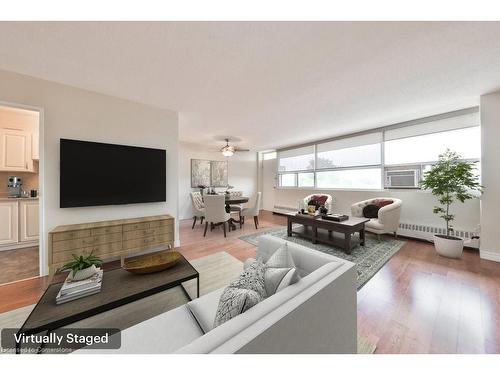 501-2263 Marine Drive, Oakville, ON - Indoor Photo Showing Living Room