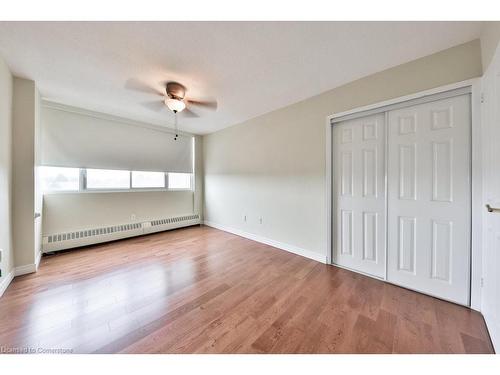 501-2263 Marine Drive, Oakville, ON - Indoor Photo Showing Other Room