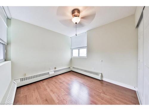 501-2263 Marine Drive, Oakville, ON - Indoor Photo Showing Other Room