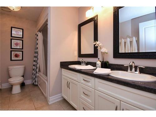 259 Mother'S Street, Glanbrook, ON - Indoor Photo Showing Bathroom