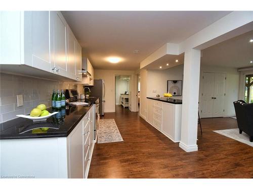 259 Mother'S Street, Glanbrook, ON - Indoor Photo Showing Kitchen