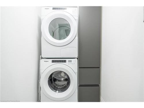 206-500 Brock Avenue, Burlington, ON - Indoor Photo Showing Laundry Room