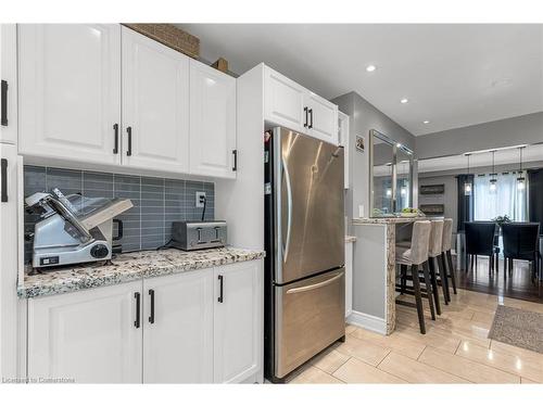 65 Memorial Avenue, Stoney Creek, ON - Indoor Photo Showing Kitchen With Upgraded Kitchen