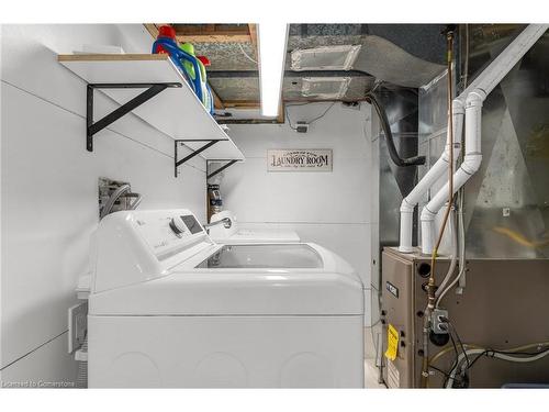 65 Memorial Avenue, Stoney Creek, ON - Indoor Photo Showing Laundry Room