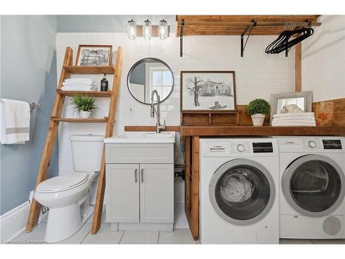 2 Francis Street, Cambridge, ON - Indoor Photo Showing Laundry Room