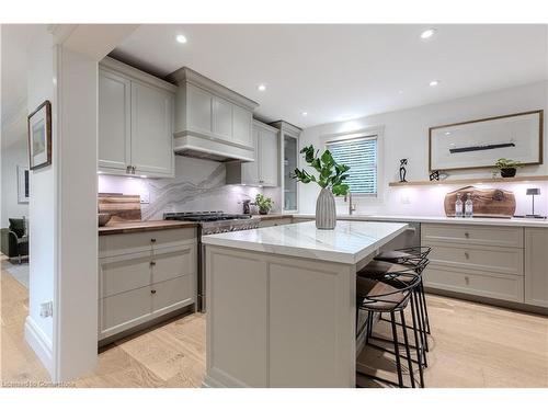 730 Grand View Avenue, Burlington, ON - Indoor Photo Showing Kitchen With Upgraded Kitchen