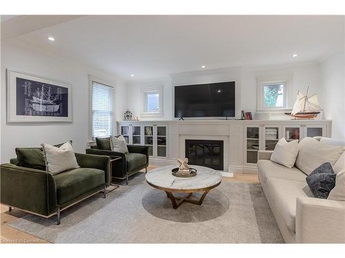 730 Grand View Avenue, Burlington, ON - Indoor Photo Showing Living Room With Fireplace