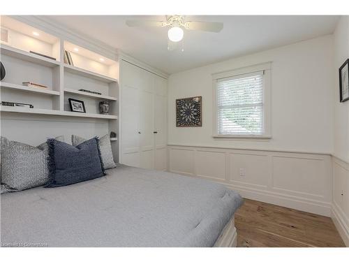 730 Grand View Avenue, Burlington, ON - Indoor Photo Showing Other Room