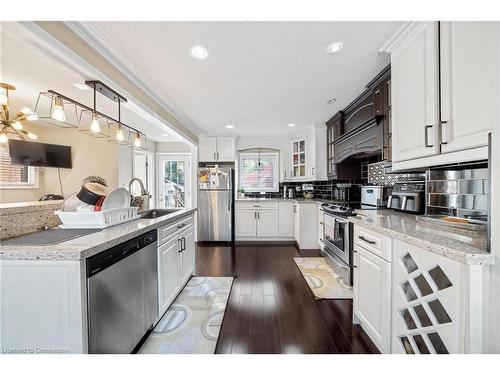 118 Barons Avenue N, Hamilton, ON - Indoor Photo Showing Kitchen With Upgraded Kitchen