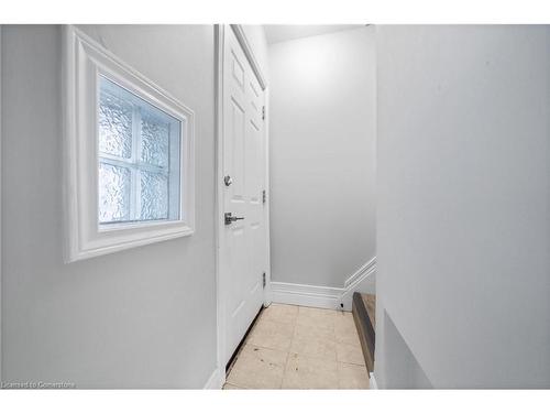 118 Barons Avenue N, Hamilton, ON - Indoor Photo Showing Other Room