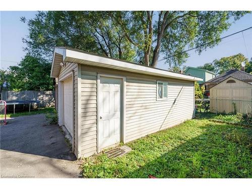 118 Barons Avenue N, Hamilton, ON - Outdoor