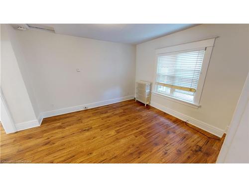 17 Lowell Avenue, St. Catharines, ON - Indoor Photo Showing Other Room