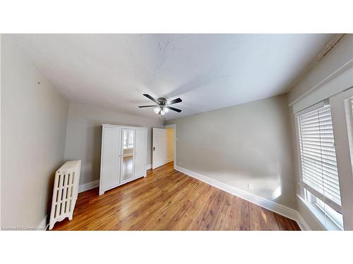 17 Lowell Avenue, St. Catharines, ON - Indoor Photo Showing Other Room