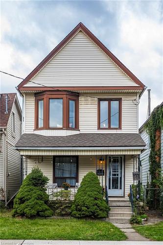 195 Rosslyn Avenue N, Hamilton, ON - Outdoor With Facade