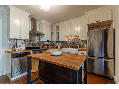 195 Rosslyn Avenue N, Hamilton, ON - Indoor Photo Showing Kitchen With Stainless Steel Kitchen