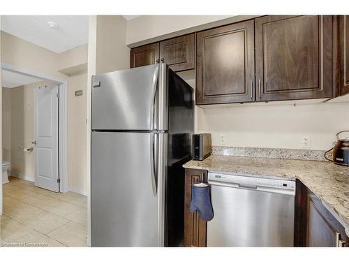 104-886 Golf Links Road S, Ancaster, ON - Indoor Photo Showing Kitchen