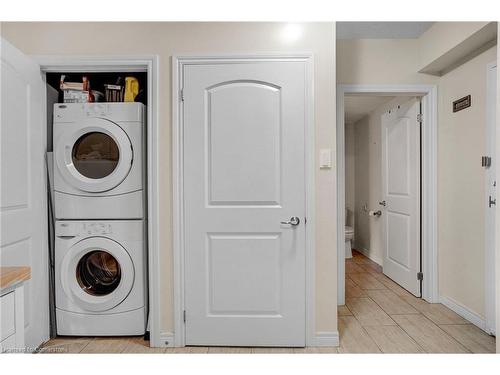 104-886 Golf Links Road S, Ancaster, ON - Indoor Photo Showing Laundry Room