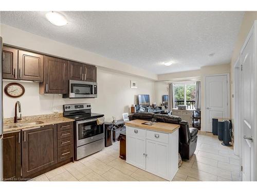 104-886 Golf Links Road S, Ancaster, ON - Indoor Photo Showing Kitchen