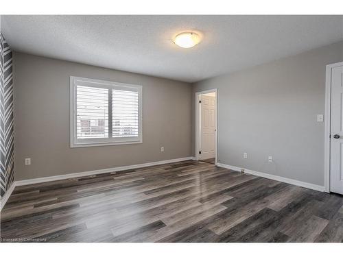 3130 Edgar Avenue, Burlington, ON - Indoor Photo Showing Other Room