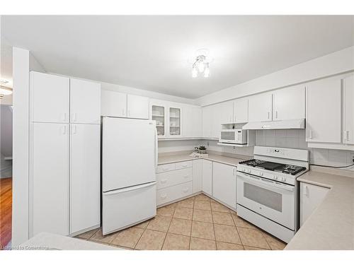 3-3333 New Street, Burlington, ON - Indoor Photo Showing Kitchen