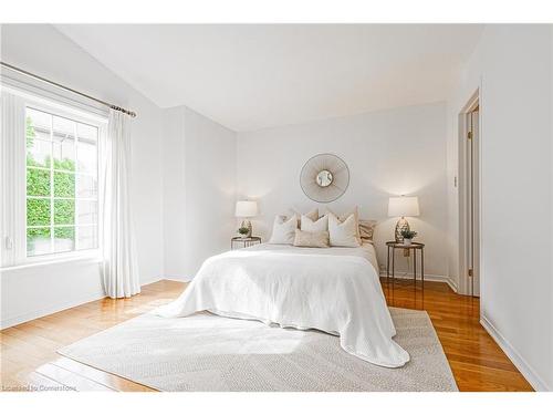 3-3333 New Street, Burlington, ON - Indoor Photo Showing Bedroom