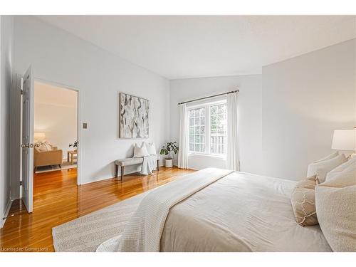 3-3333 New Street, Burlington, ON - Indoor Photo Showing Bedroom