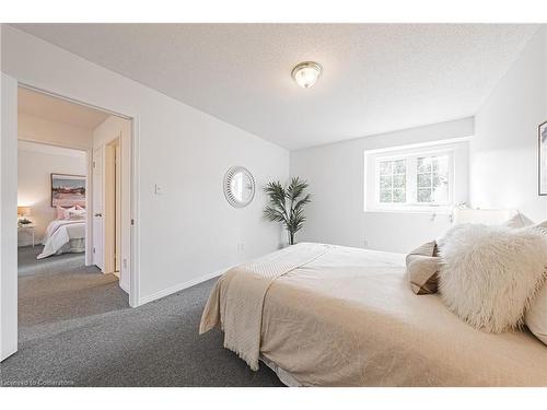 3-3333 New Street, Burlington, ON - Indoor Photo Showing Bedroom