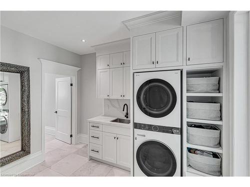 18 Elder Crescent, Ancaster, ON - Indoor Photo Showing Laundry Room