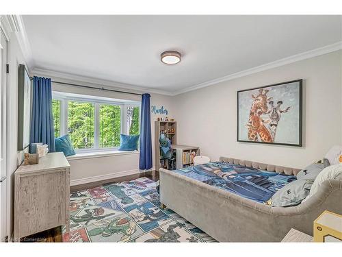 18 Elder Crescent, Ancaster, ON - Indoor Photo Showing Bedroom