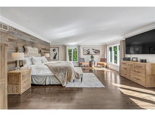 18 Elder Crescent, Ancaster, ON - Indoor Photo Showing Bedroom