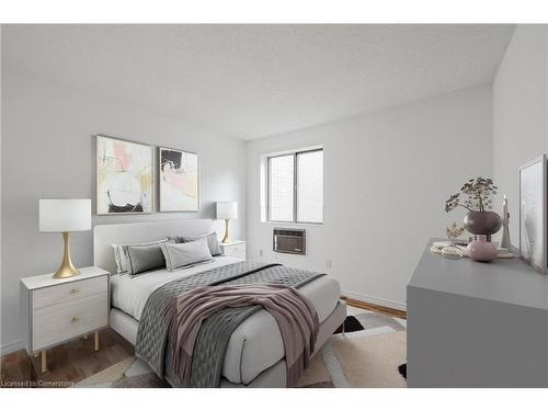 207-650 Cheapside Street, London, ON - Indoor Photo Showing Bedroom