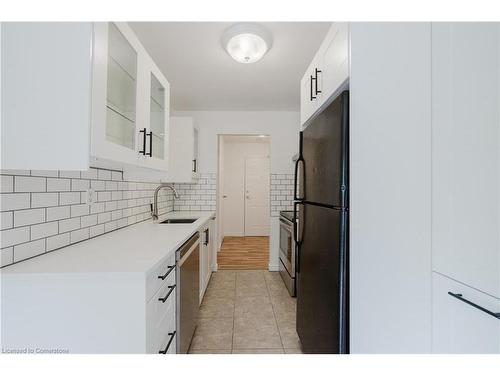 207-650 Cheapside Street, London, ON - Indoor Photo Showing Kitchen With Upgraded Kitchen