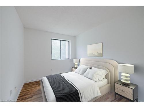 207-650 Cheapside Street, London, ON - Indoor Photo Showing Bedroom