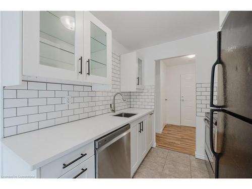 207-650 Cheapside Street, London, ON - Indoor Photo Showing Kitchen With Upgraded Kitchen