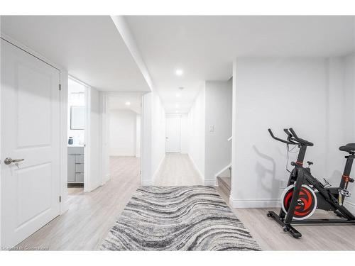 39 Avanti Crescent, Waterdown, ON - Indoor Photo Showing Gym Room