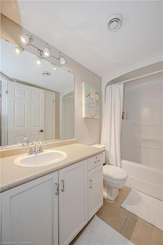 310-2010 Cleaver Avenue, Burlington, ON - Indoor Photo Showing Bathroom