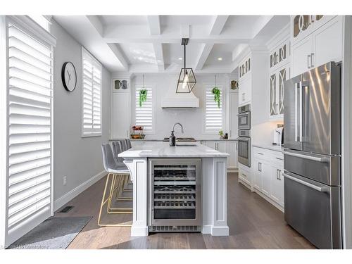 4 Lockman Drive, Ancaster, ON - Indoor Photo Showing Kitchen With Upgraded Kitchen