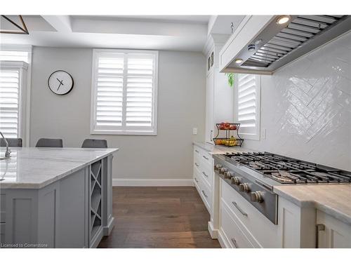 4 Lockman Drive, Ancaster, ON - Indoor Photo Showing Kitchen