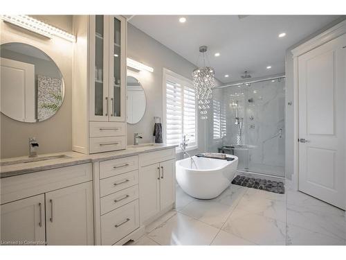 4 Lockman Drive, Ancaster, ON - Indoor Photo Showing Bathroom