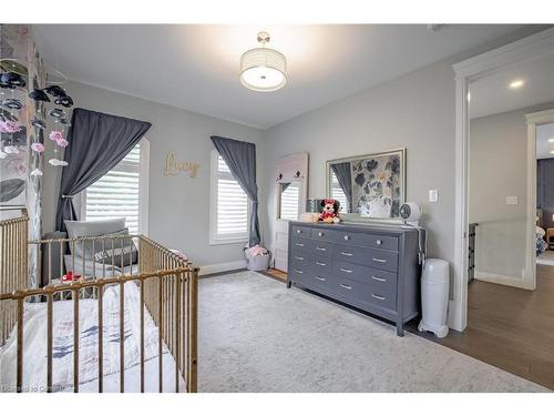 4 Lockman Drive, Ancaster, ON - Indoor Photo Showing Bedroom