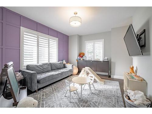 4 Lockman Drive, Ancaster, ON - Indoor Photo Showing Living Room