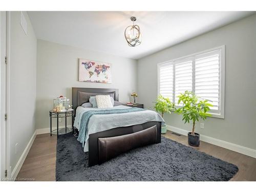 4 Lockman Drive, Ancaster, ON - Indoor Photo Showing Bedroom