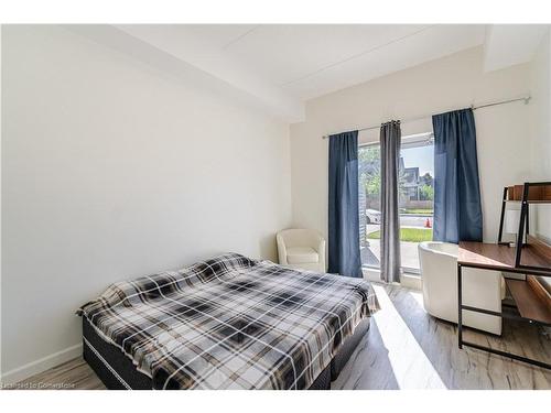 108-77 Leland Street, Hamilton, ON - Indoor Photo Showing Bedroom