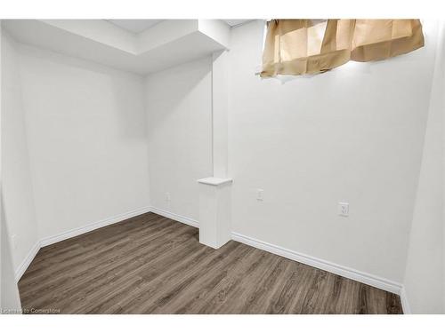 44 Golden Boulevard E, Welland, ON - Indoor Photo Showing Other Room