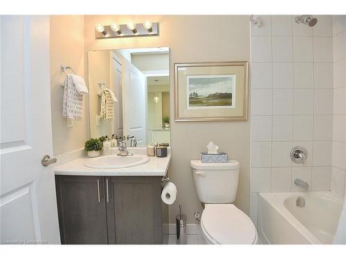 214-101 Shoreview Place, Stoney Creek, ON - Indoor Photo Showing Bathroom