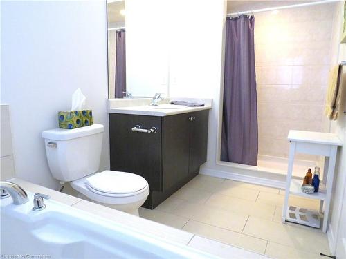 90 Larry Crescent, Caledonia, ON - Indoor Photo Showing Bathroom