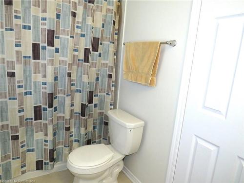 90 Larry Crescent, Caledonia, ON - Indoor Photo Showing Bathroom