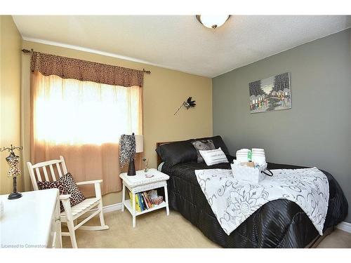 63-880 Limeridge Road E, Hamilton, ON - Indoor Photo Showing Bedroom