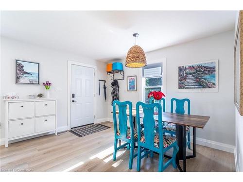 19 Talbot Lane, Glanbrook, ON - Indoor Photo Showing Dining Room