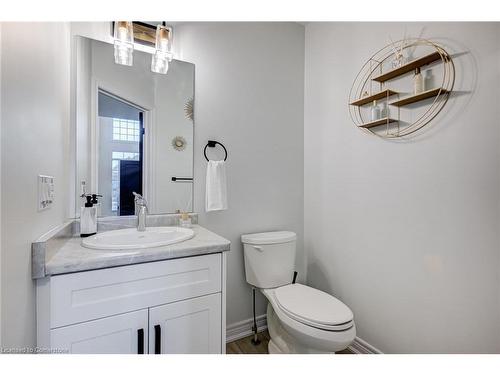 147 Susan Drive Drive, Fonthill, ON - Indoor Photo Showing Bathroom